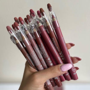 Matte lip liner pencil set - LUME Pakistan